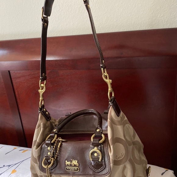Coach Madison Gold Signature Handbag H0868-12947 - Picture 3 of 11